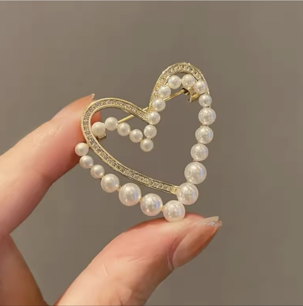 Heart Golden Pearl Brooch NWT